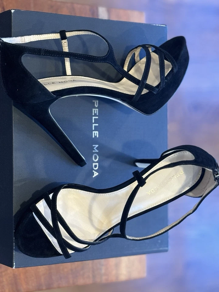 Pelle Moda Suede Platform High Heels Shoes - Image 4 of 4