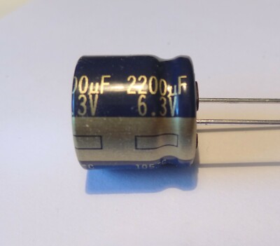 2200µF, 2200uF,  6.3V Aluminum Electrolytic Capacitors Radial,  5000 Hrs @ 105°C