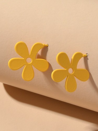 Female Jewellery Red Flower Small Pierced Stud Earrings Best Friends Funny Gifts - Picture 7 of 110