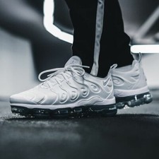 nike air vapormax plus white platinum & grey