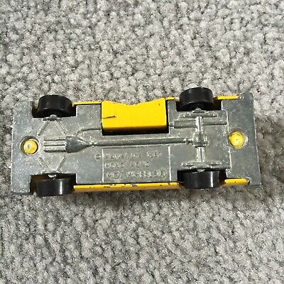 Vintage Hot Wheels 1983 Die Cast Yellow Taxi Crash Door #652