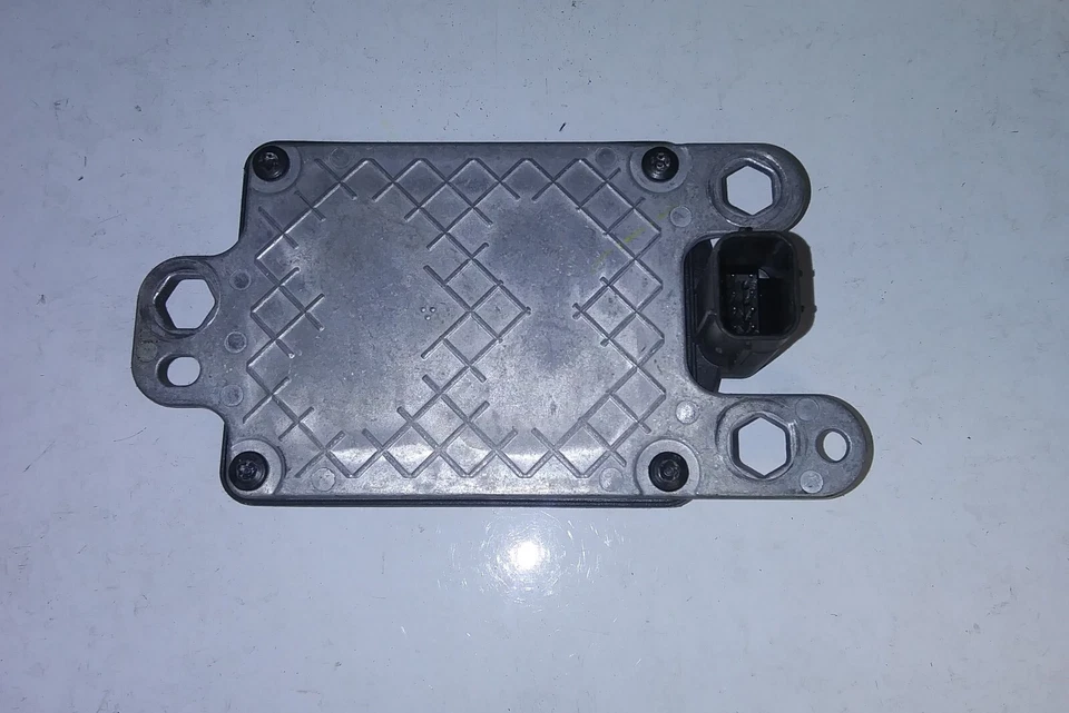 BDTS-67XA0-E Radar Cruise distance sensor module 2019-2023 Mazda 3 Mazda3 - Image 4 of 4