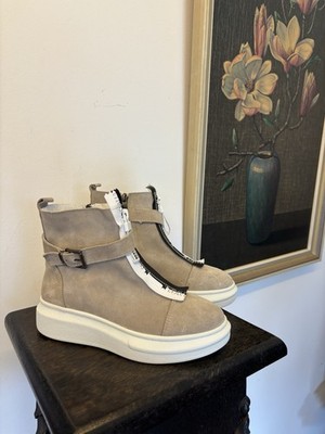 Damen Stiefel Sommerstiefel Gr. 36 Beige Grau Weiße Sohle Damenschuhe
