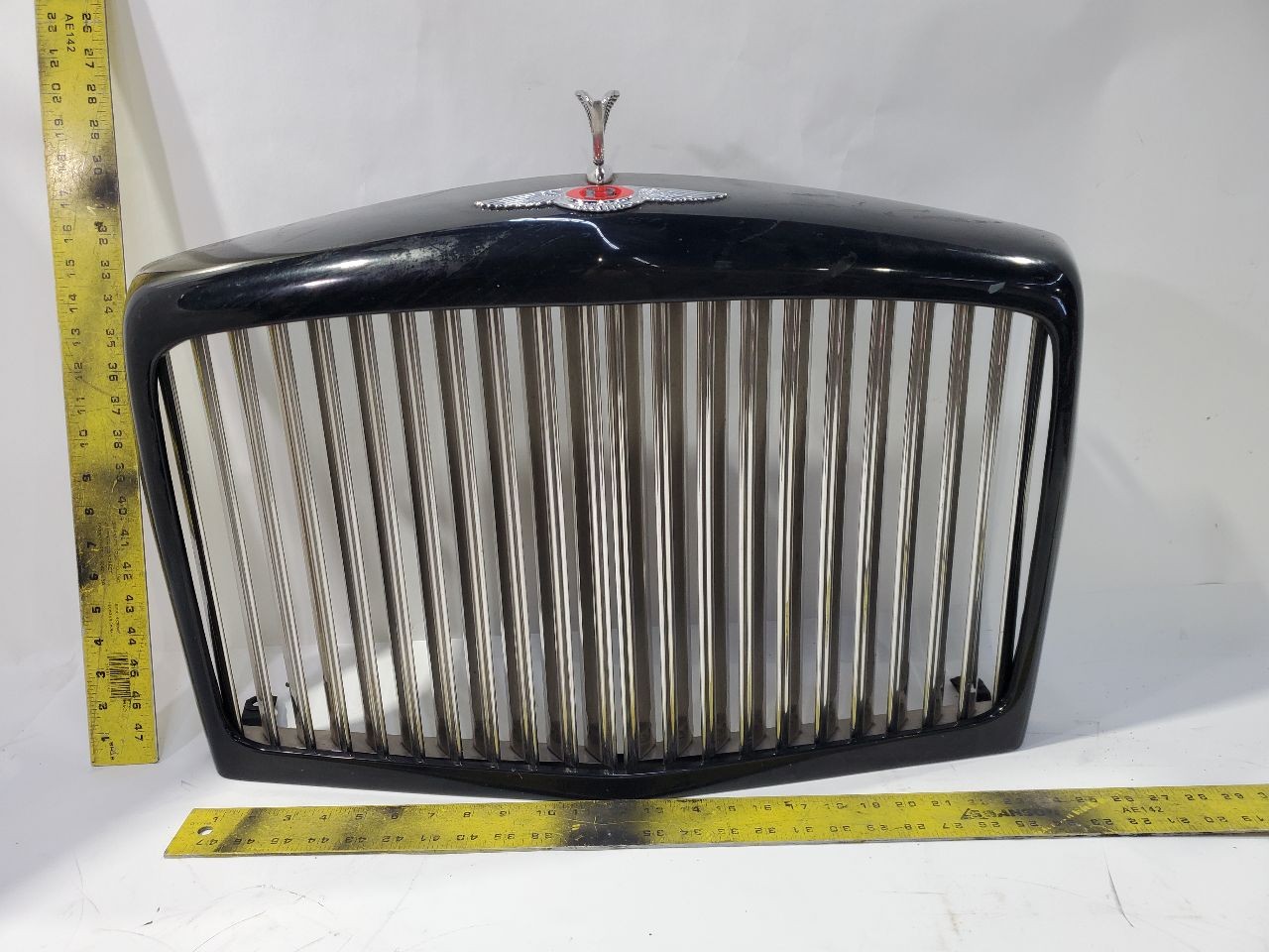 Used Grille fits: 1991 Bentley TURBO R  Grade A