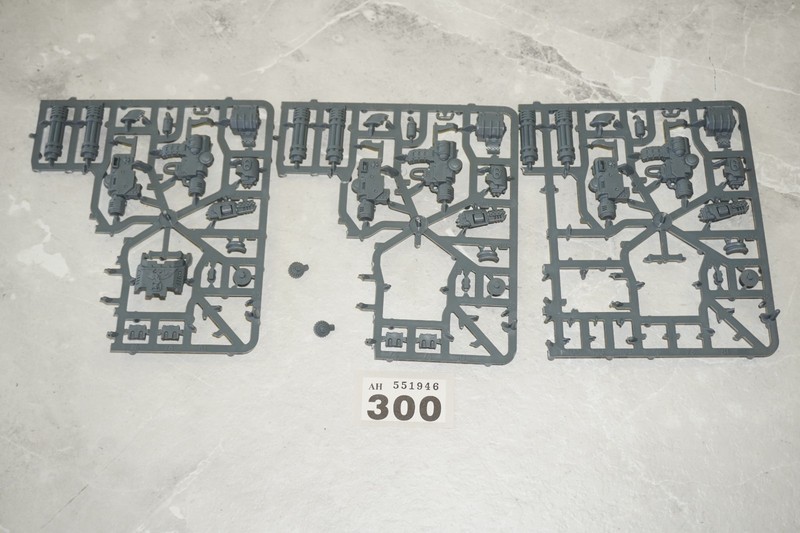 Warhammer 40k Space Marine Primaris Redmptor Dreadnought Spares on Sprues