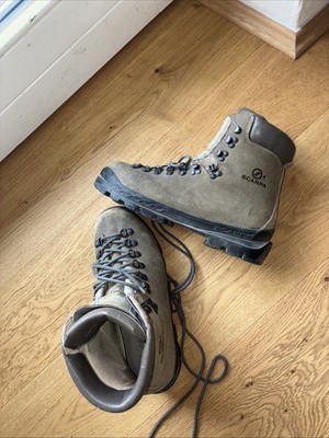Scarpa Wandersteifel Wanderschuhe 43 1/2 Olivgrün