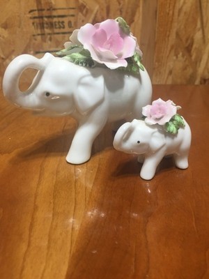 VTG Ceramic Elephants Set of 2 With Flowers On Back Raised Trunks Pink