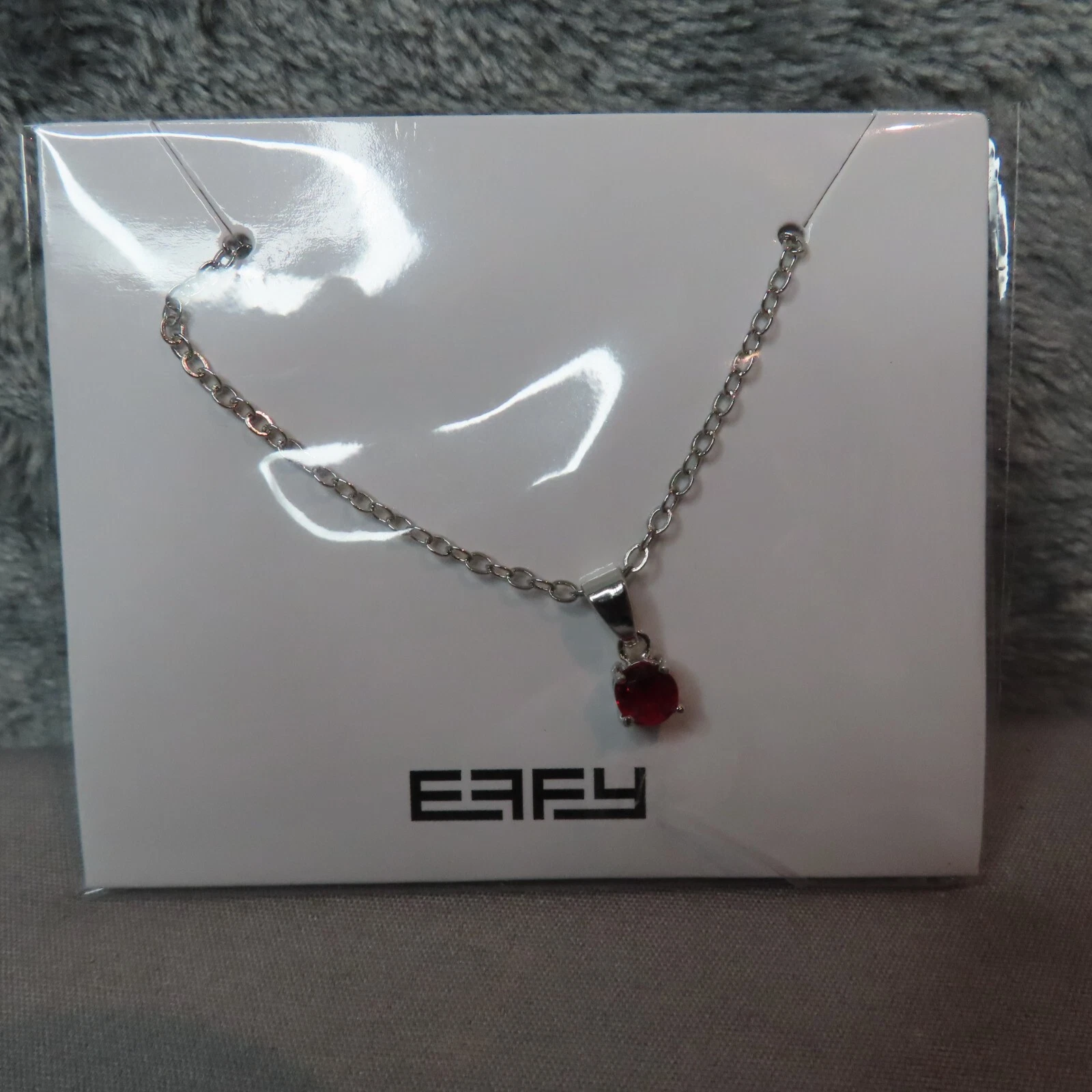 VETEMENTS Collana con ciondolo rosso EFFY tono argento Royal Caribbean Cruise nuova con scatola