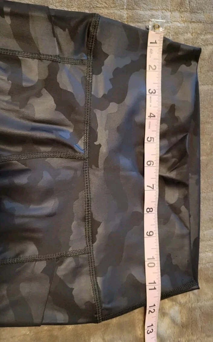 yogalicious lux camo with pockets leggings