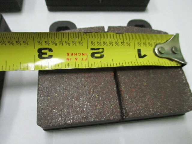 Pastillas de freno delanteras Mercedes Benz 200D, 240D, 280S, 300SEL, 350SL, Alfa Romeo Foto 4 de 4