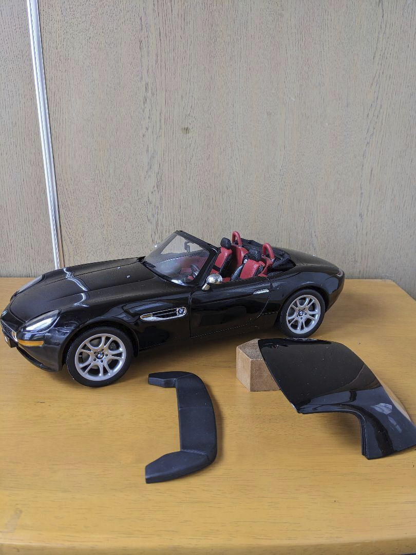 京商 1/12 　BMW Z8　ダイキャストカーシリーズ　送料無料 京商 1/12 007 James Bond BMW Z8 007ボンドカー (チタン
