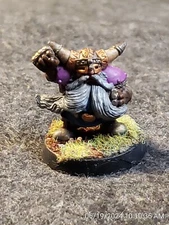 WARHAMMER: BLOOD BOWL - DWARF #4 PAINTED METAL MINIATURE AS SHOW (C18B2)........