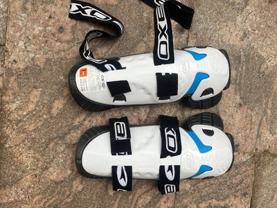 AXO Knie Protector , Schienbeinschutz BMX MX Moto Cross Enduro, Gr. 165-195, geb