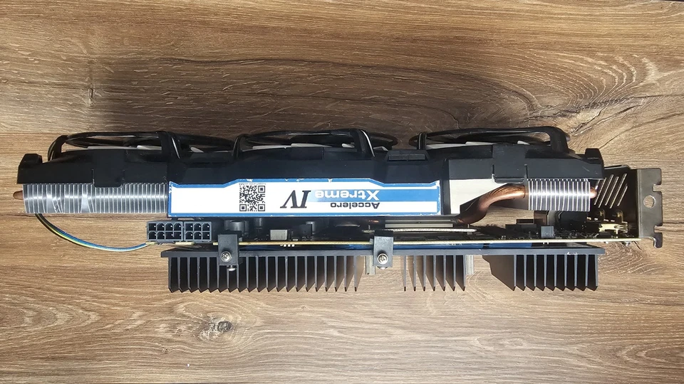 Gigabyte Amd Radeon R9 390 8Gb GPU - Image 2 of 4