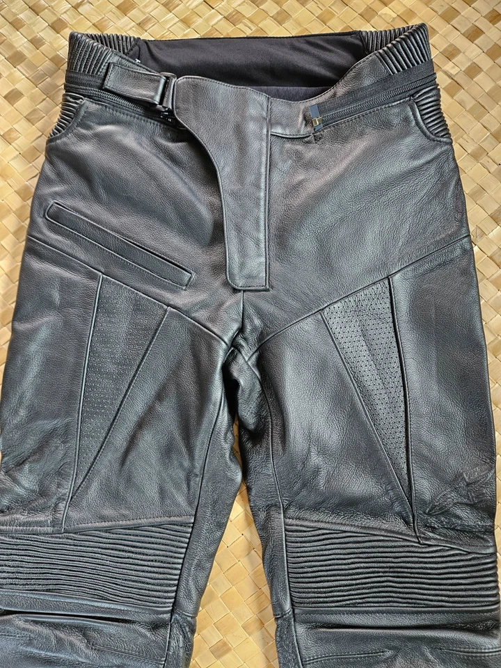 Alpinestars 皮裤男式 32 黑色牛皮隐藏摩托车蝙蝠牛仔裤装甲 — 第 2/4 张图片