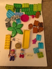 Lego Duplo 10512 Jake & the Never Land Pirates &  10513 Never Land Hideout -100%