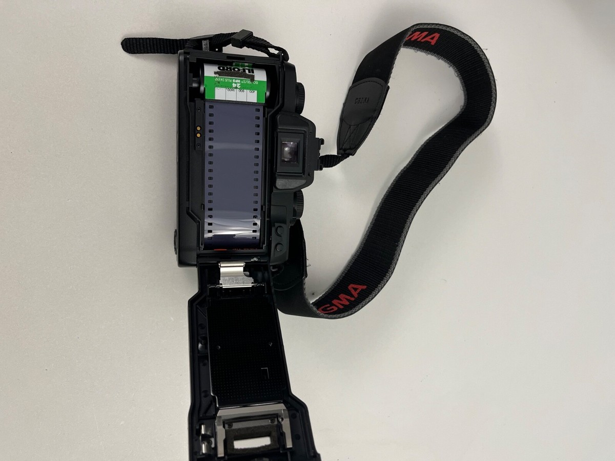 Sigma SA-7 SLR Film Camera w/ 28-80mm Macro and 100-300mm DL Lens