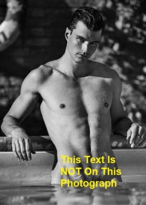 Nude Muscular Gay Man Naked Hunk Beefcake Male Cute Butt Jock HD 5x7