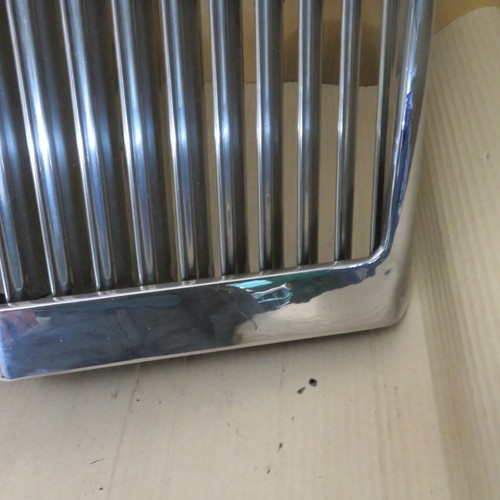 BENTLEY T1 1971 CHROME FRONT GRILL - Picture 3 of 10