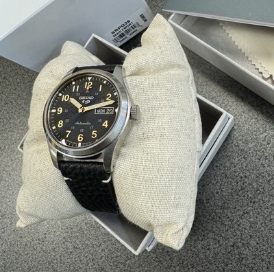 Seiko 5 Automatic Black Leather Band Watch Blue Dial SRPG39 Made