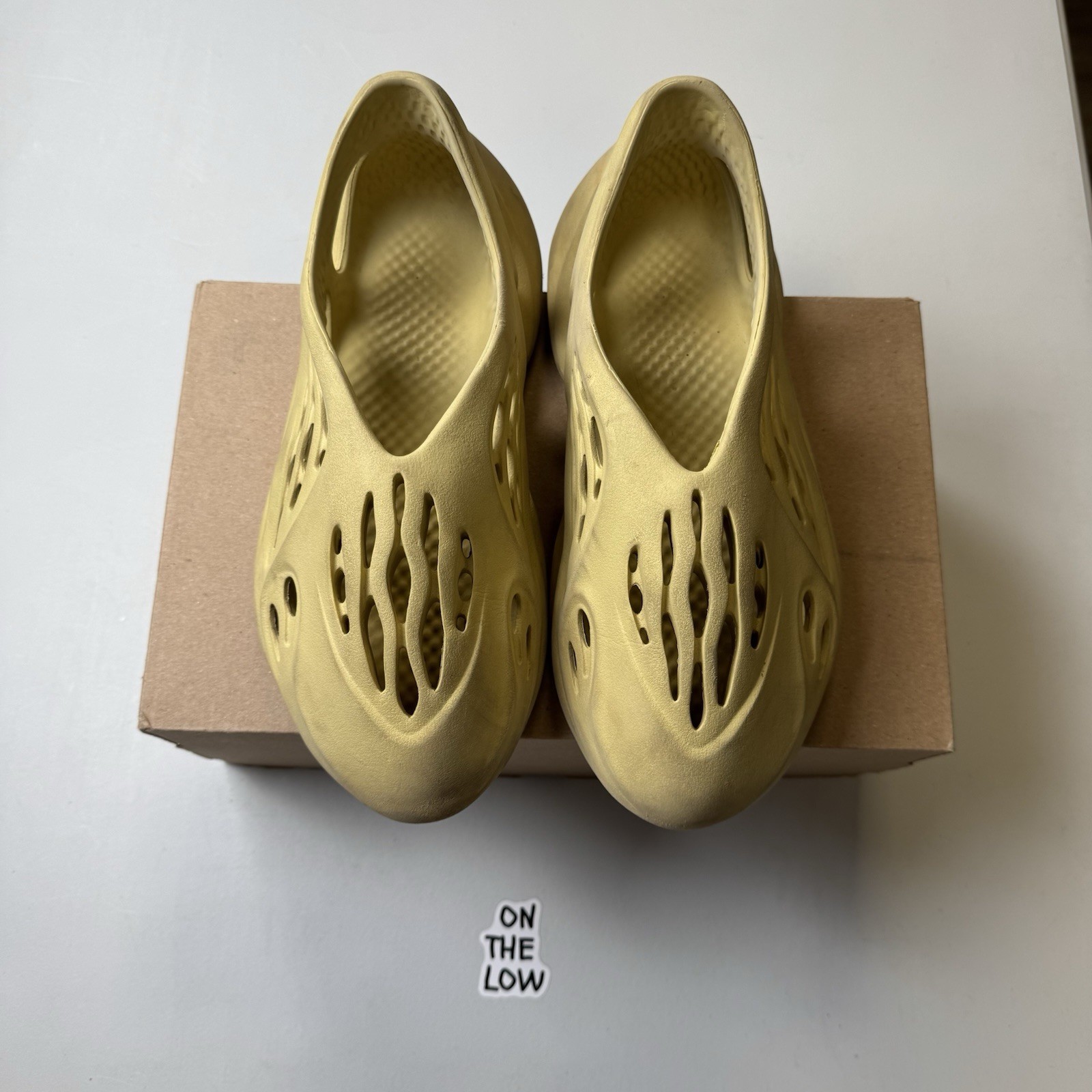 adidas Yeezy Foam Runner Sulfur | GV6775 | Size 10 mens  US thumbnail 3