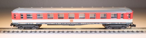Spur N Lima 320338 Personenwagen 1.Kl. DB 4-achsig Popfarben kieselgrau/rot OVP | Zustand: Gebraucht