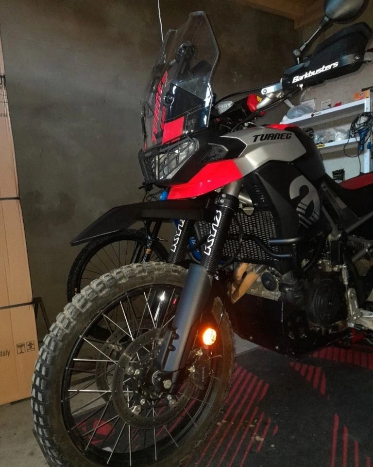 Kit Distanziale Parafango Alto Polisport Sm Line Rally Aprilia Tuareg 660 21/24 - Immagine 3 di 4