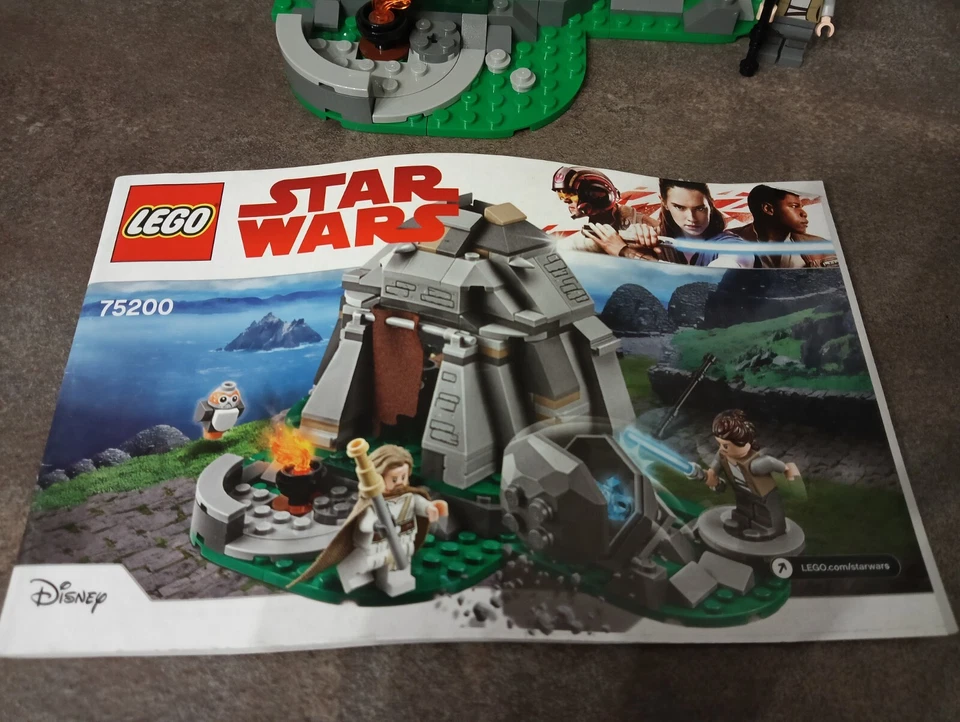 LEGO Star Wars 75200 Ahch-To Island Training, foto 2 di 5