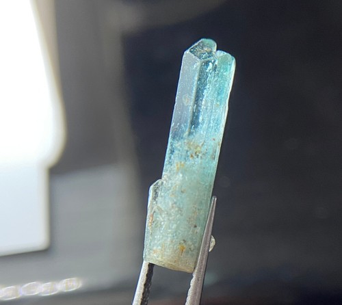 4.41 carat Aquamarine / Emerald crystal - Okene, Nigeria beryl - blue green - Picture 3 of 12