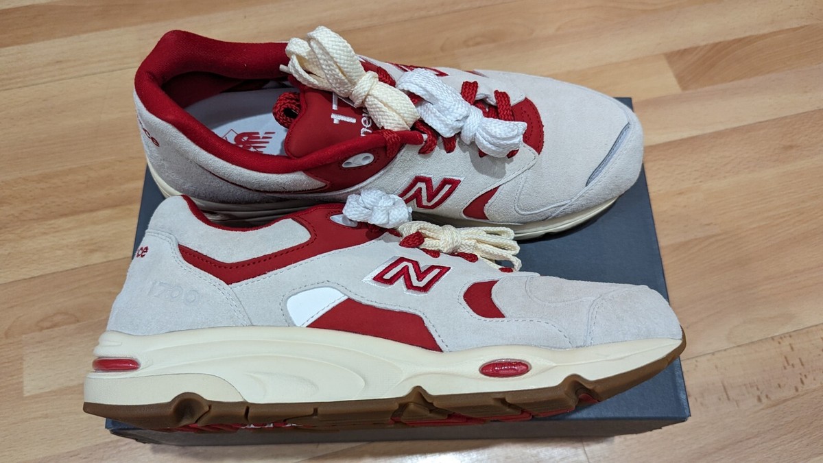 Kith x New Balance 1700 Toronto Marshmallow CM1700KM Men display picture 3