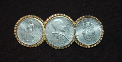 Vintage 3 Coin POPE PIUS XII PONT MAX Brooch Pin