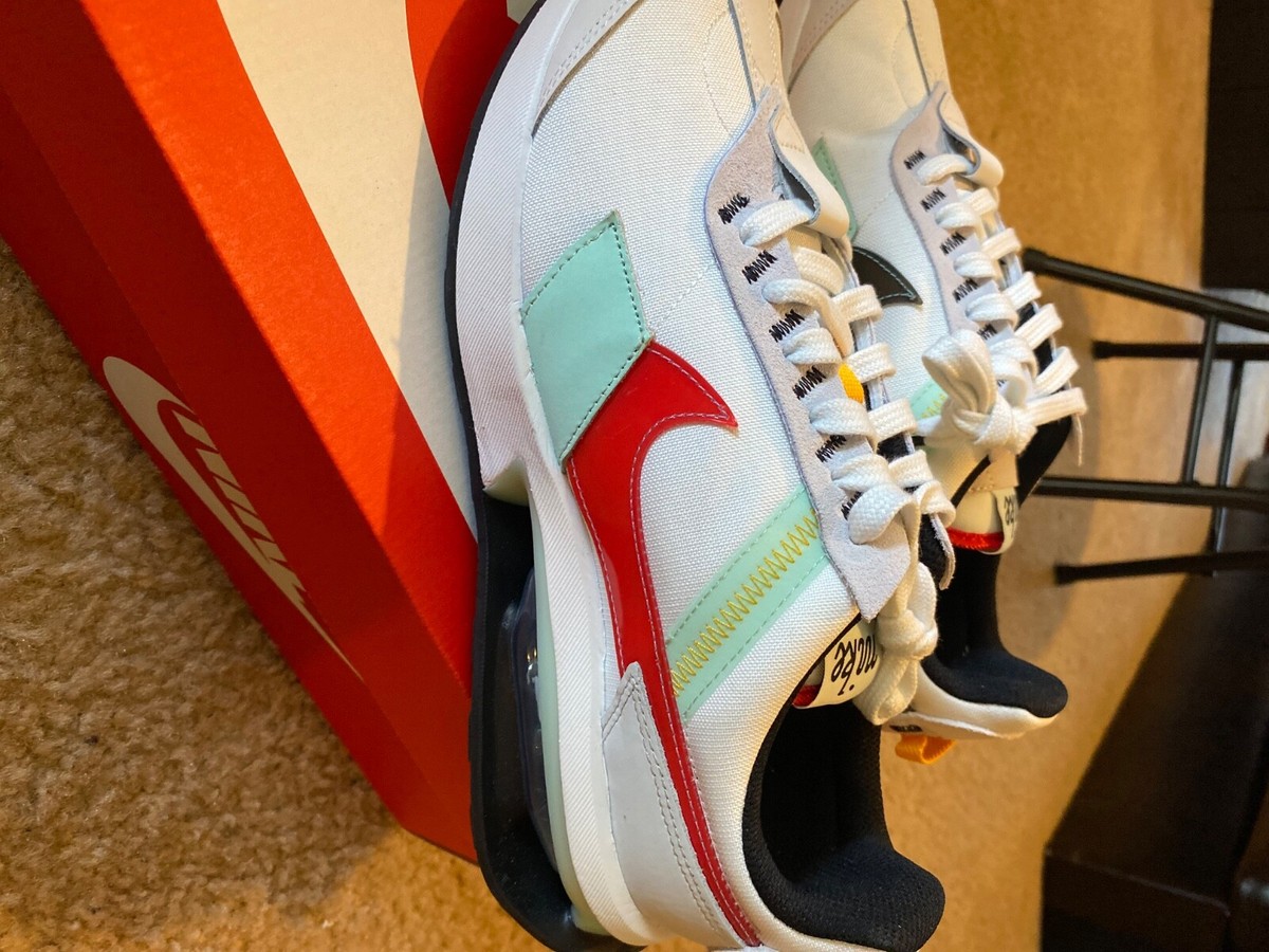 nike air max pre day on feet