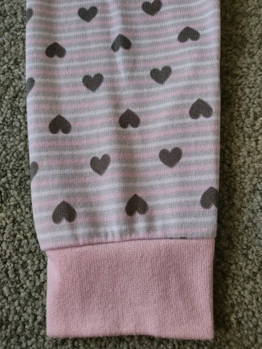 Mädchen 2-teiliges PJ Set, rosa Streifen, Herzen, Langarm, Poly Strick, 10/12, neu - Bild 8 von 10