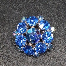 Vintage Blue Rhinestone And AB Crystal Silver Tone Pin Brooch. 18.262