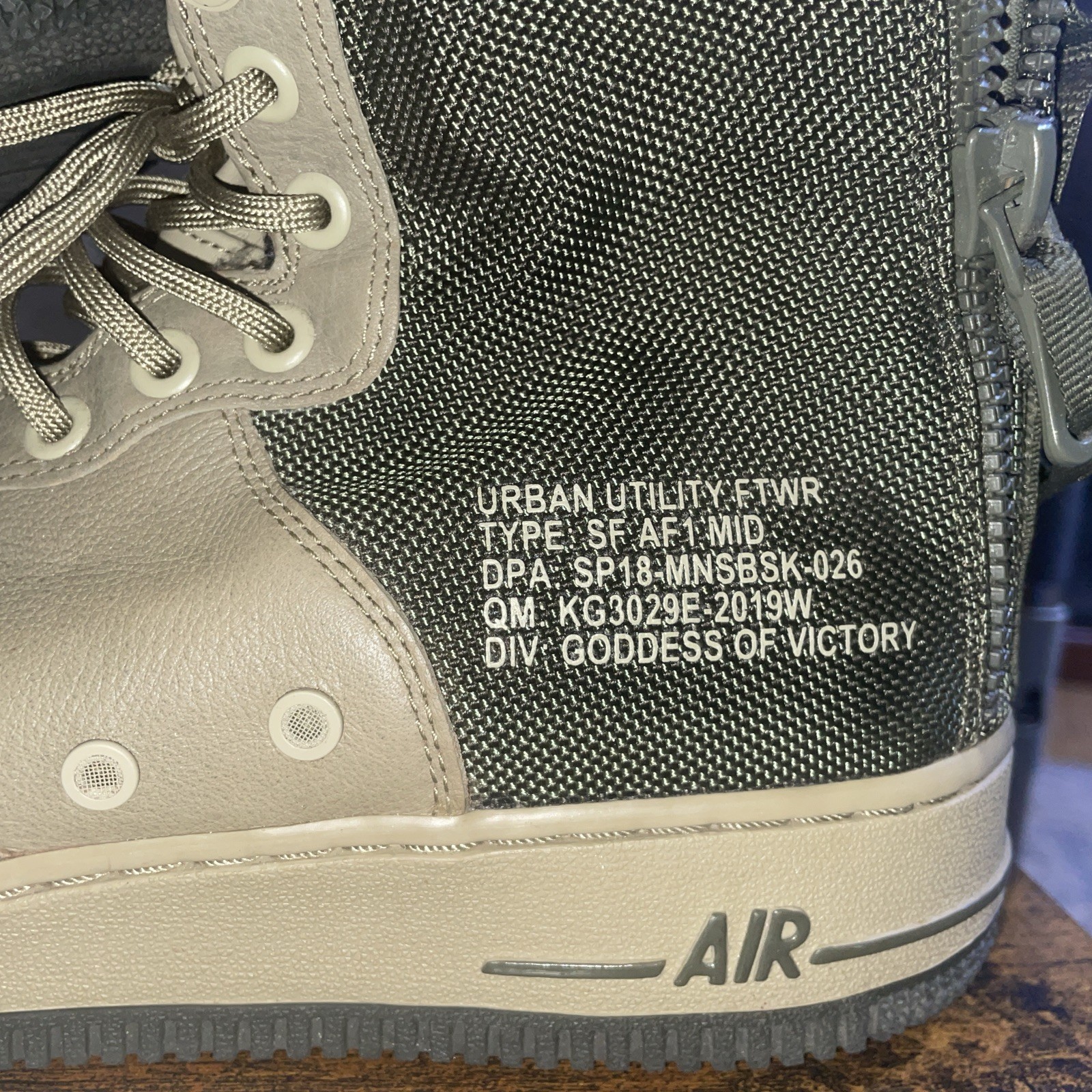 SAOLA Nike SF Air Force 1 Mid Scarpe Uomo 8 Funghi Verde Pelle Retro Zip Sneakers