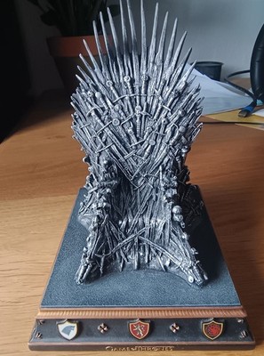 Game of Thrones Buchstütze Eiserner Thron 19 cm