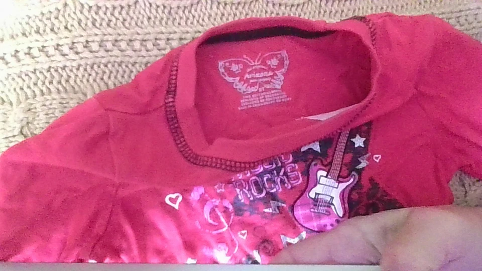 Arizona Jean Co Ruffle Hem Long Slv Red "MUSIC ROCKS" T-Shirt Size 2T SUPER CUTE - Image 4 of 4