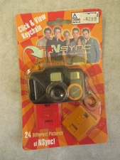 Sealed MOC 2000 NSYNC Click & View Keychain Winterland