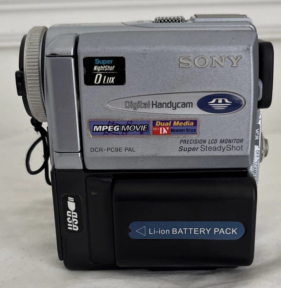 Sony DCR-PC9E Dual Media MiniDV Camcorder Nightshot New Battery Made In Japan - Image 2 of 4