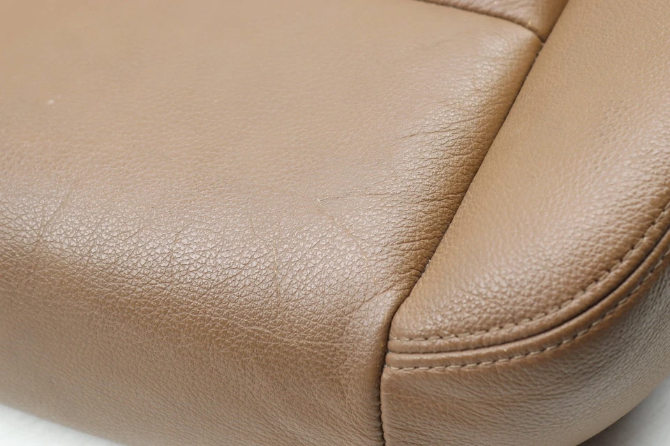 AUDI S6 2007-2008 - Cojín de cuero inferior delantero derecho 4F5881406H Foto 3 de 4