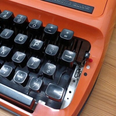 ブラザー】EliteYoung Lite オレンジタイプライター備品完備 美品