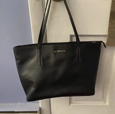 Liz Claiborne Vintage Textured Black Leather Medium Purse Zipper