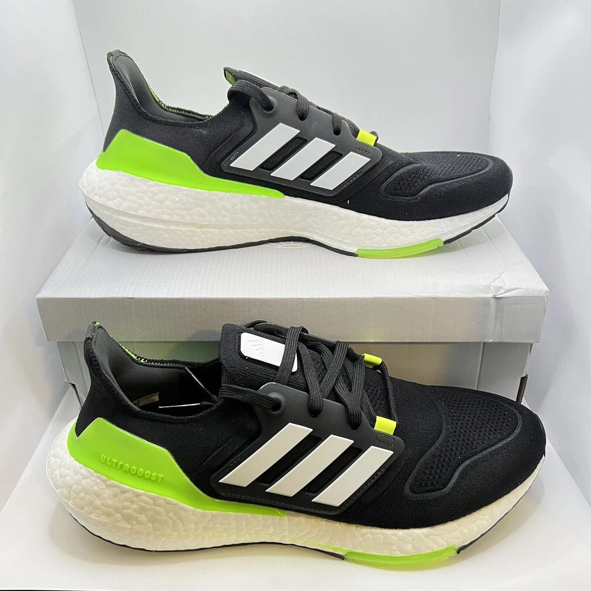 Green and clearance black tennis shoes