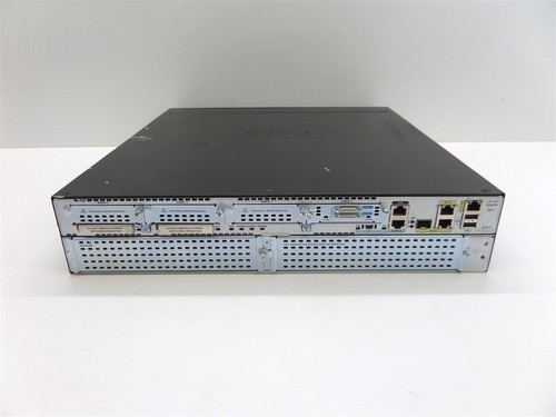 Cisco 2900 Series 2921 Integrated Services Network Router - HWIC 2T Card - Picture 4 of 6