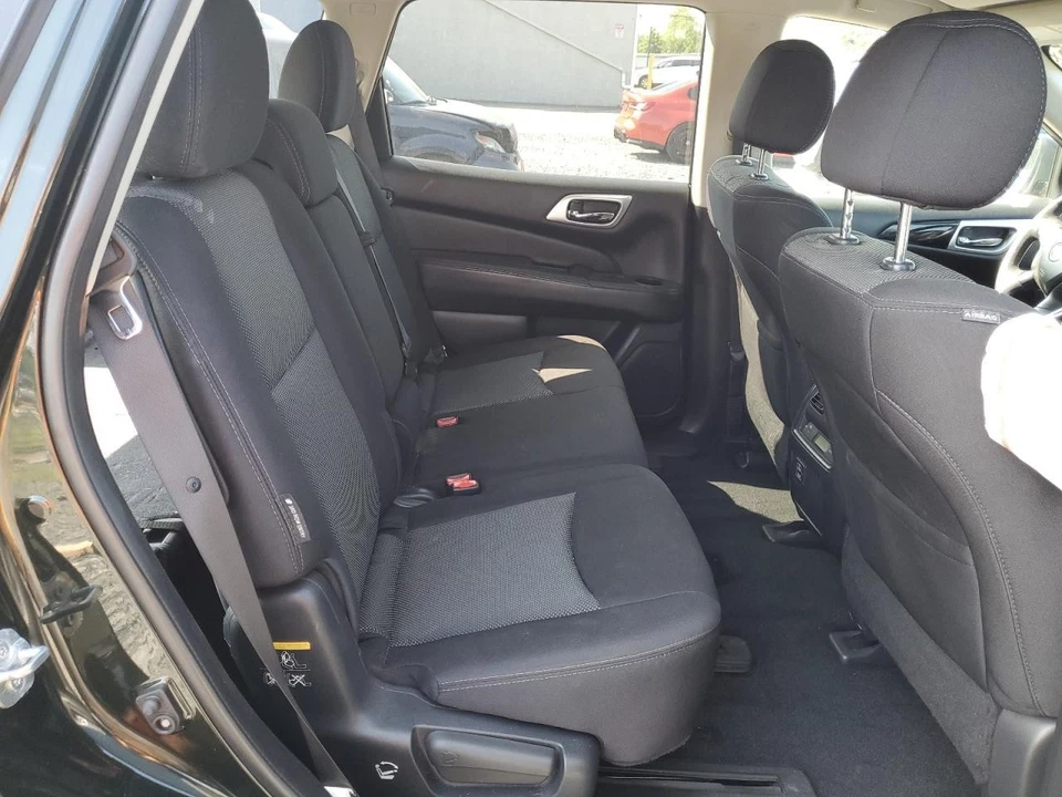 Used Tire fits: 2018 Nissan Pathfinder  Grade A - Image 4 of 4