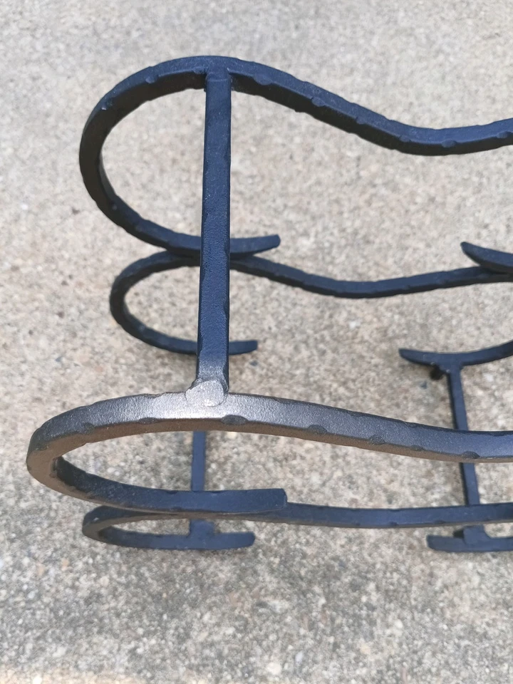 老式全新锻铁滚动酒架适用于 4-6 瓶。 db — 第 2/4 张图片