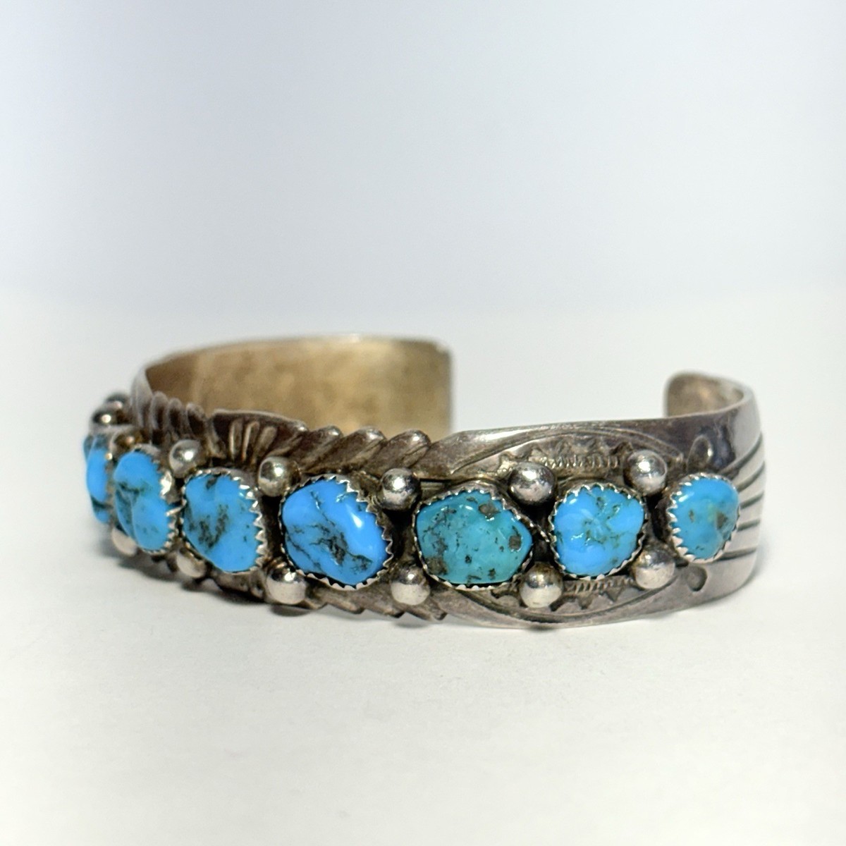 Wilbert Benally Navajo Sterling Silver Turquoise 17mm 6.75