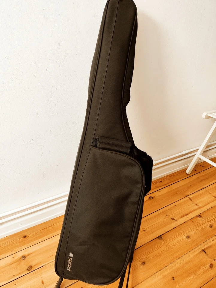 Yamaha SLG200N TBS mit Netzteil und Zubehör - Bild 4 von 4