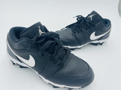 nike jordan cleats size 5.5y