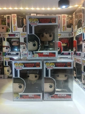 Funko Pop Stranger Things 1238 1239 Et 1242 Boîte Endommagée - Photo 1/4